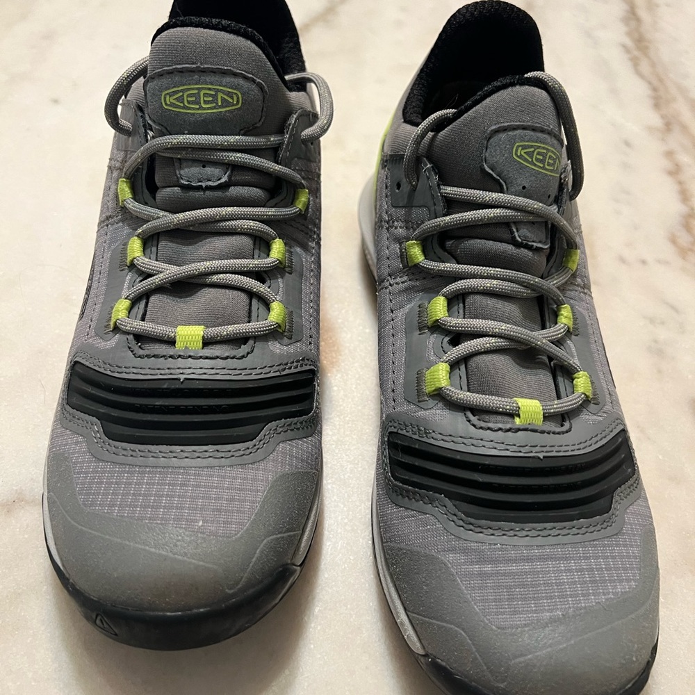 Keen tempo women flex waterproof 7 size